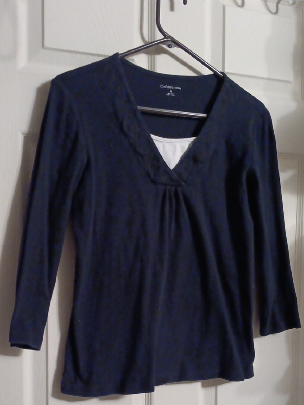 Croft & Barrow Black 3/4 Sleeve V-Neck Top with White Inset